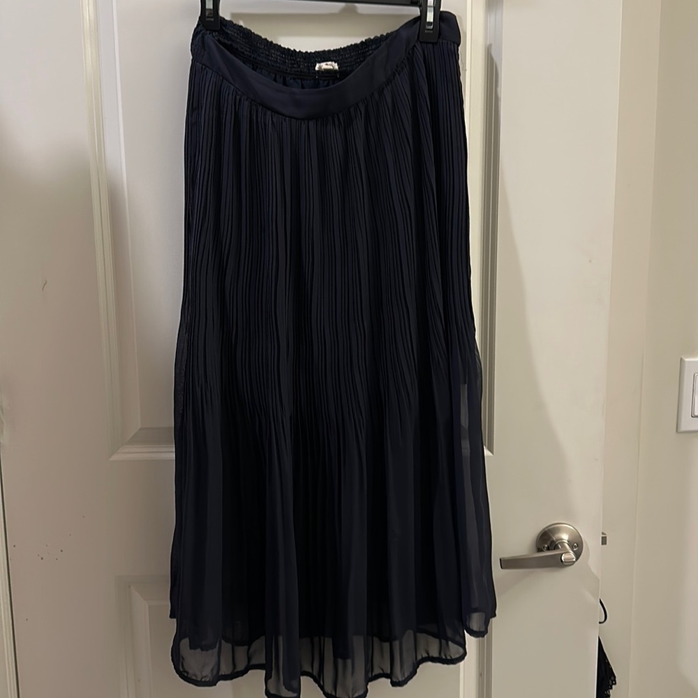 Navy midi skirt